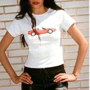 REALISATION PAR Topless! Baby Tee